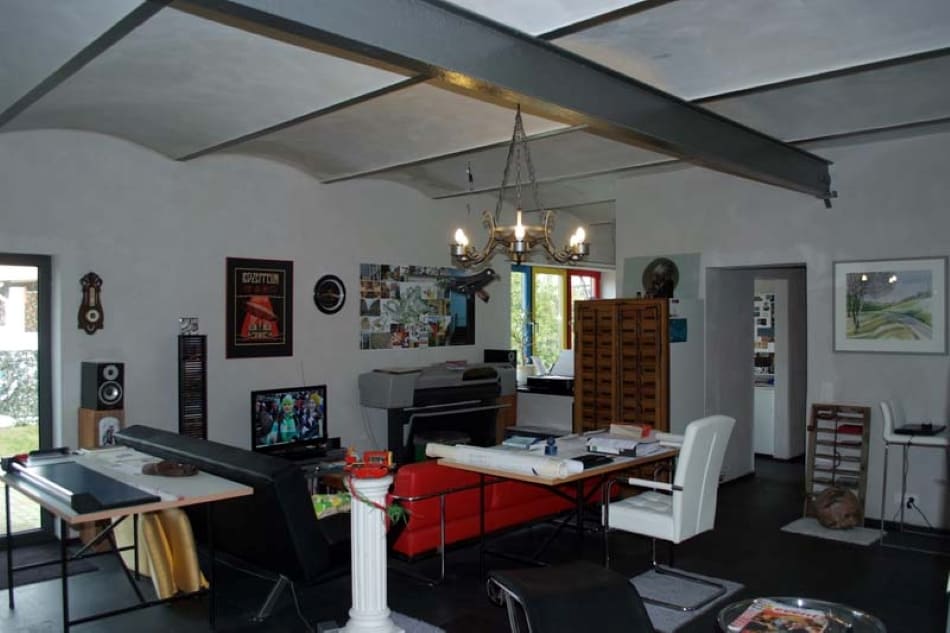 Büro Mitarbeiter und Plotter